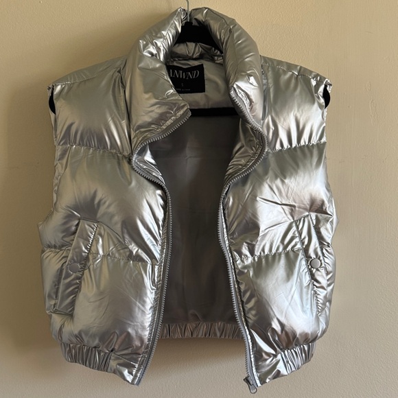 Anwnd Jackets & Blazers - Silver Metallic Puffer Vest